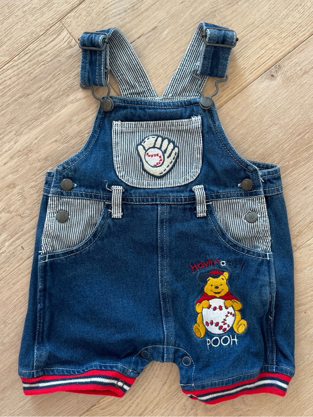 VTG Y2K 2000 Winnie The Pooh overalls Baseball 12 months